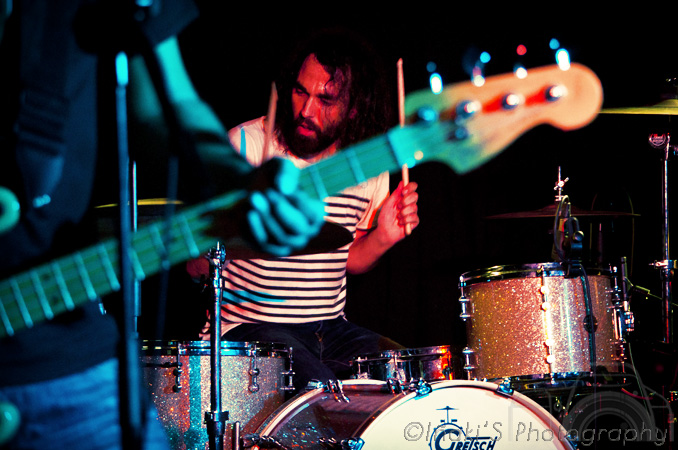The Ships en concierto.jpg