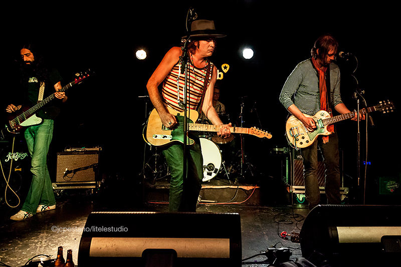 Jonny Kaplan & The Lazy Stars en el Loco Club de Valencia 2015.jpg