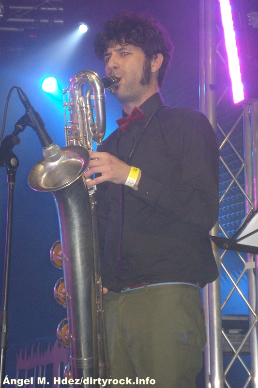 THE LIMBOOS 5.JPG