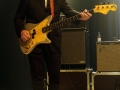 Deke Dickerson junto a Los Straitjackets Bilbao 2015.jpg