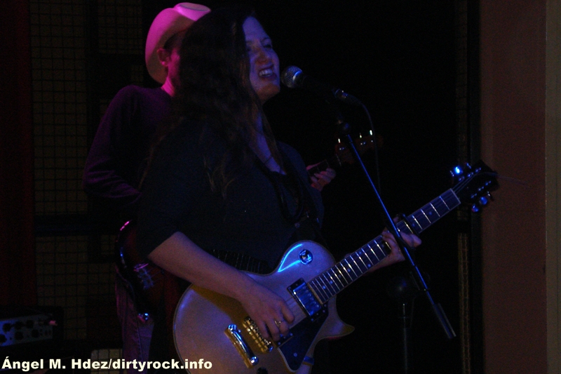 JOLIE HOLLAND 11.JPG