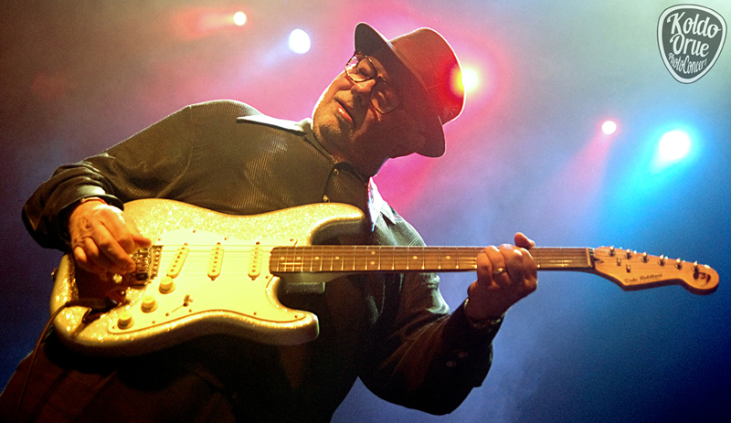 Duke Robillard Band kafe Antzokia 2015.jpg