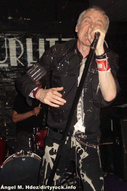 TV SMITH 3.JPG