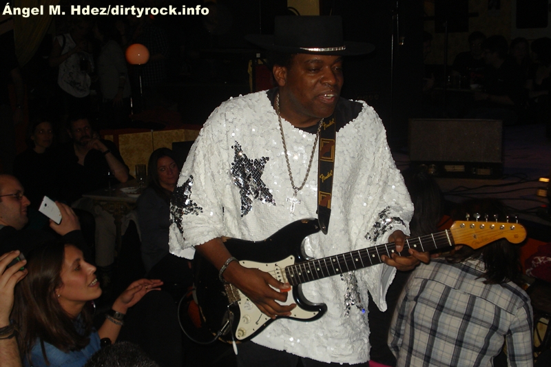 CARVIN JONES 10.JPG