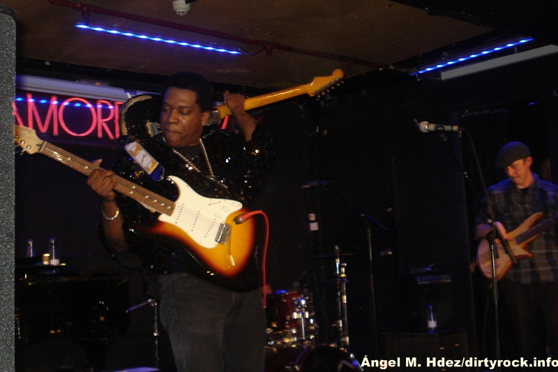 CARVIN JONES 14.JPG