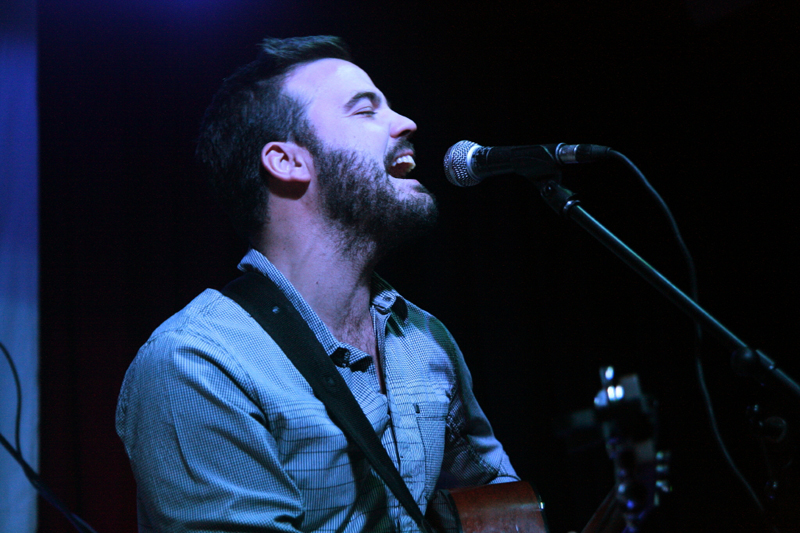 Juan Zelana en la sala El Sol.JPG