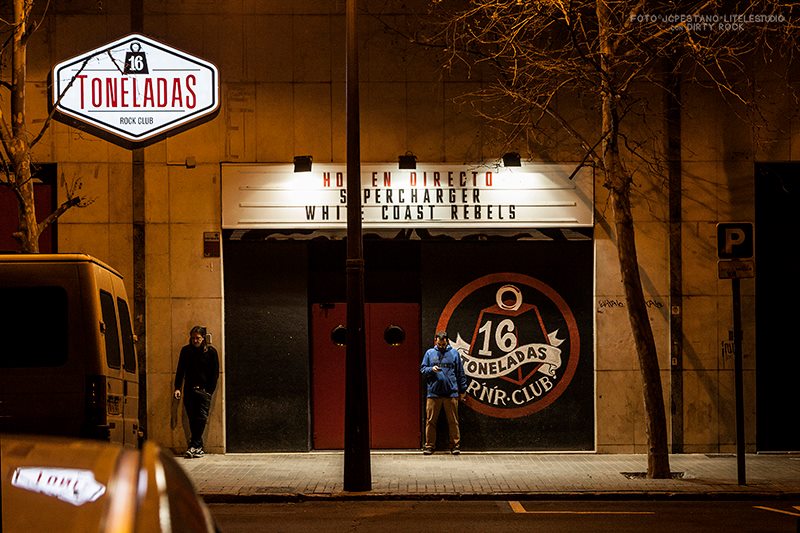 Supercharger y The White Coast Rebels 16 toneladas Valencia.jpg Supercharger y The White Coast Rebels 16 toneladas Valencia.jpg