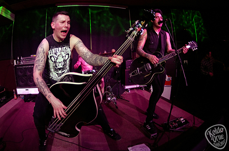 The Brains Out In The Dark lo presentan en Bilbao.jpg The Brains Out In The Dark lo presentan en Bilbao.jpg
