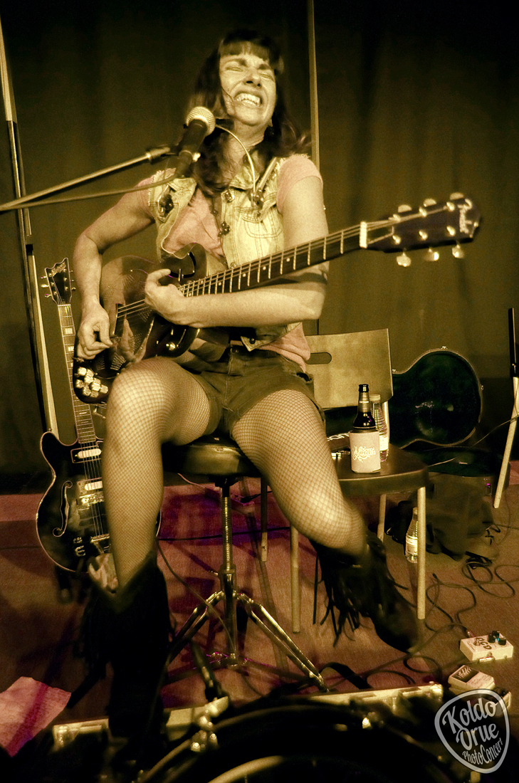 Molly Gene One Whoaman Band Delta Thrash Bilbao 2015.jpg