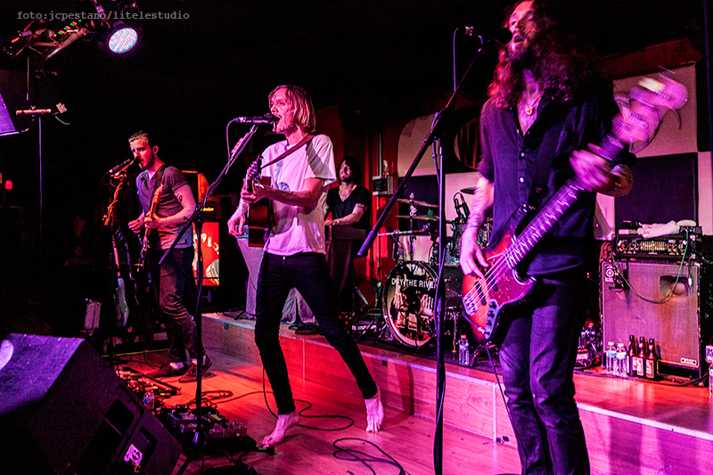Concierto de Nunatak + Dry The River
