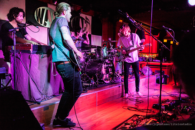 Concierto de Nunatak + Dry The River