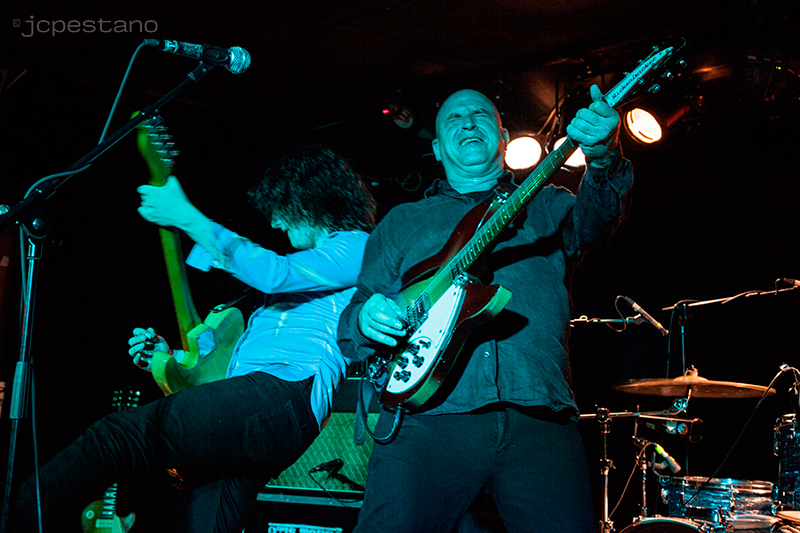 concierto serieb y paul collins en loco club