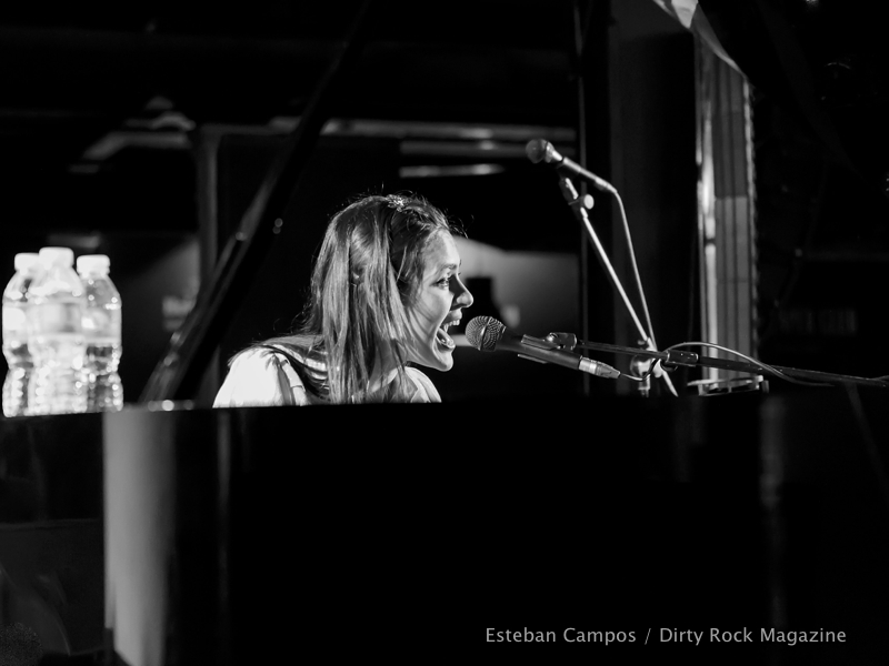 Maika Makovski @ Paper Club