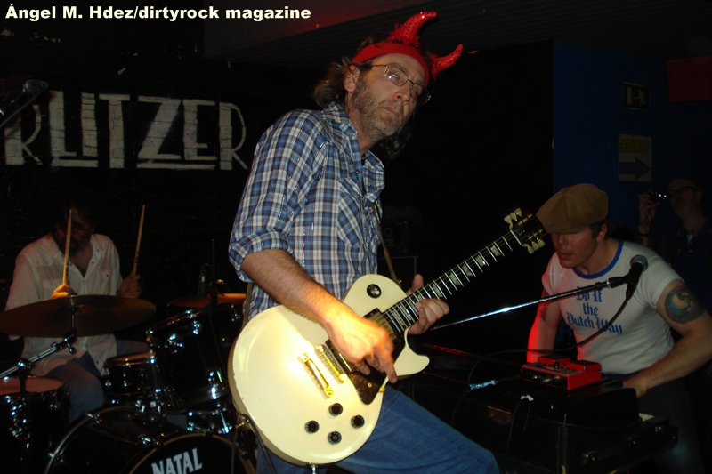 THE MUGGS ANGEL MANUEL HERNANDEZ MONTES DIRTYROCK 10