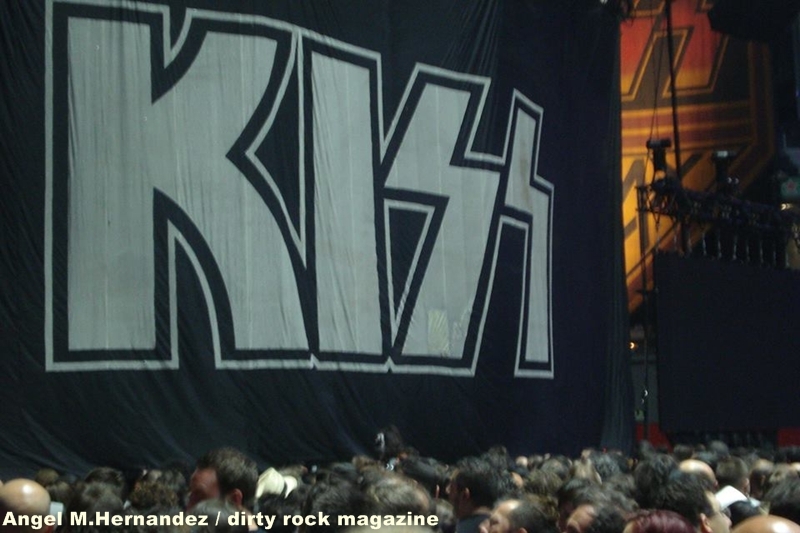 KISS ANGEL MANUEL HERNANDEZ MONTES DIRTY ROCK 1 KISS ANGEL MANUEL HERNANDEZ MONTES DIRTY ROCK 1