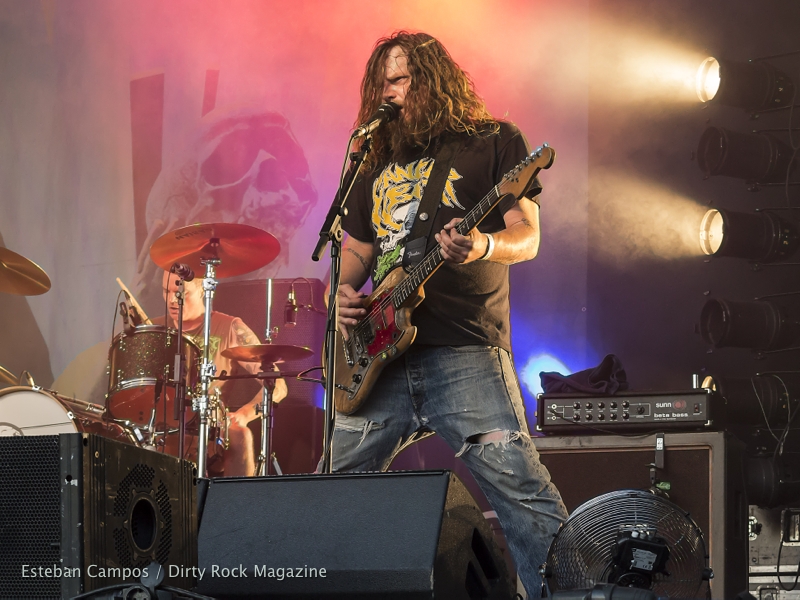 red fang-IMG_4302 red fang-IMG_4302
