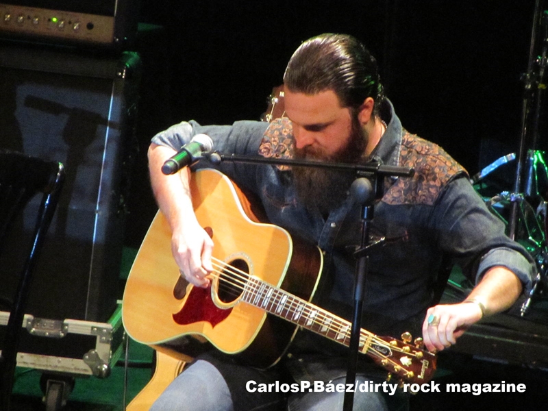 Red Beard en concierto Namaste Nepal Tenerife