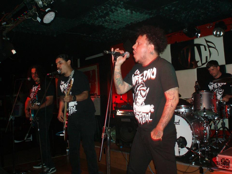 Los Infierno y los Glurps! en el Wah Wah de Valencia 2015