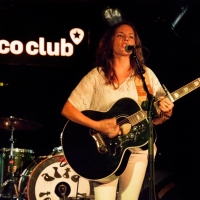 Elena Forcynthia abriendo para Old 97's Valencia