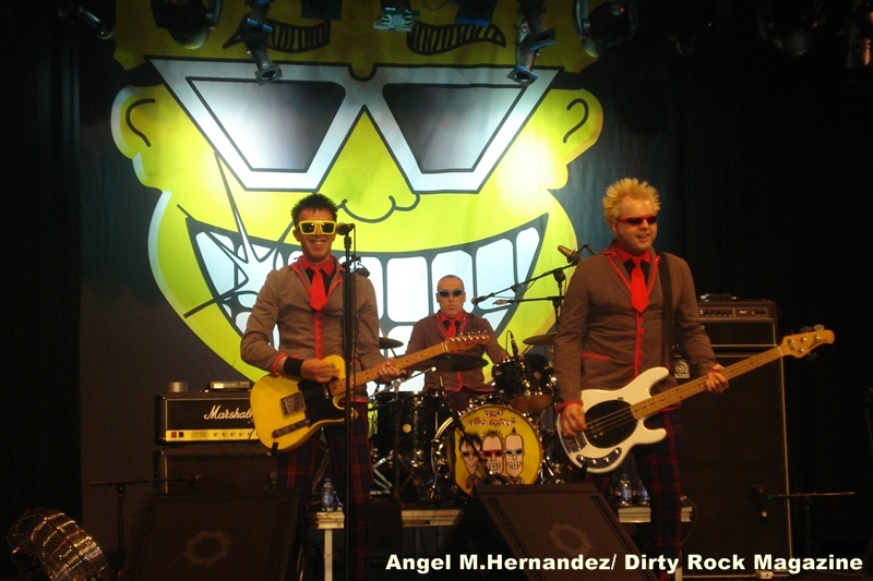 THE TOY DOLLS ANGEL MANUEL HERNANDEZ MONTES DIRTY ROCK 1