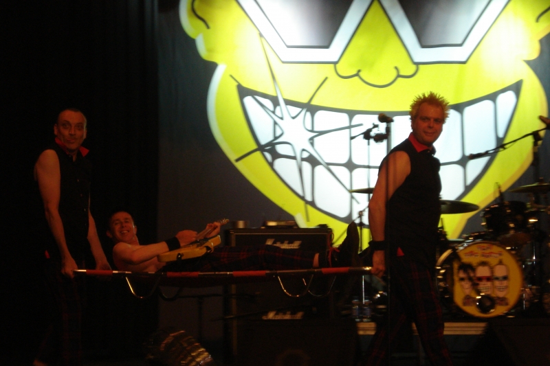 THE TOY DOLLS ANGEL MANUEL HERNANDEZ MONTES DIRTY ROCK 6