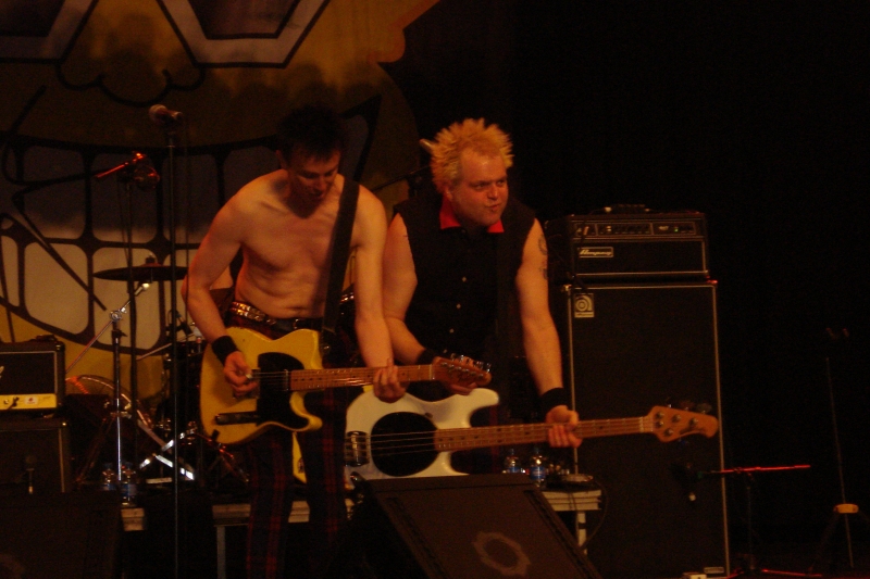 THE TOY DOLLS ANGEL MANUEL HERNANDEZ MONTES DIRTY ROCK 8
