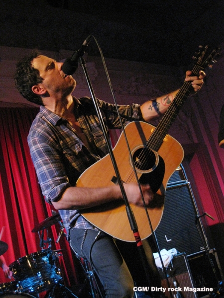 Will Hoge Small Town Dreams nuevo disco en concierto