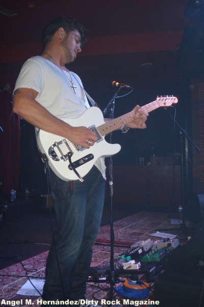 VIRGIL AND THE ACCELERATORS ANGEL MANUEL HERNANDEZ MONTES DIRTY ROCK 7