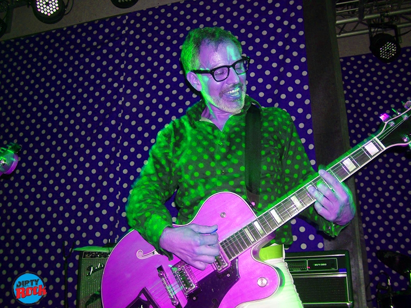 The Little Richards, SCHITZOPHONICS y Diana Death y sus novios en el 16 Toneladas