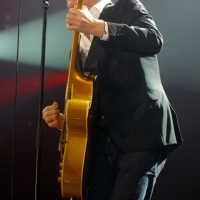 Bryan Adams presentó en el Bizkaia Arena de Bilbao su nuevo disco Get Up.4