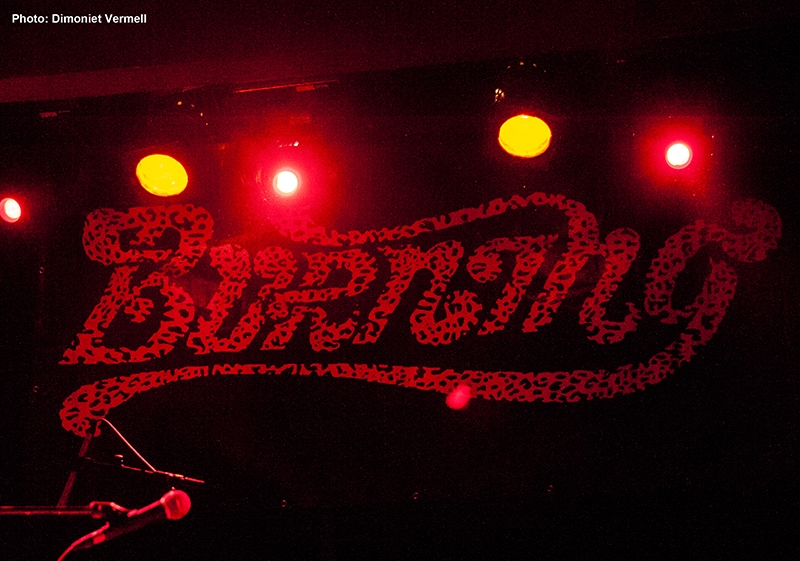 Burning en Barcelona Vivo y Salvaje Burning en Barcelona Vivo y Salvaje