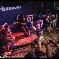 Antikaraoke de César Martín y Jou Mistika.25