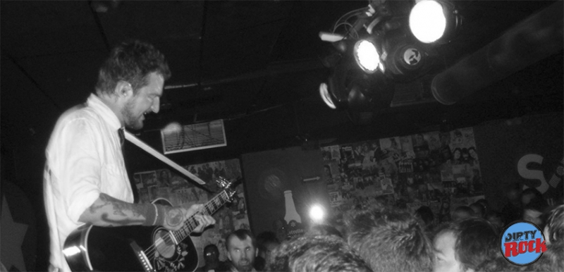 Frank Turner & The Sleeping Souls y sus canciones positivas Loco club