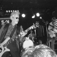 Flamin' Groovies muestran acción en su 50 aniversario.3