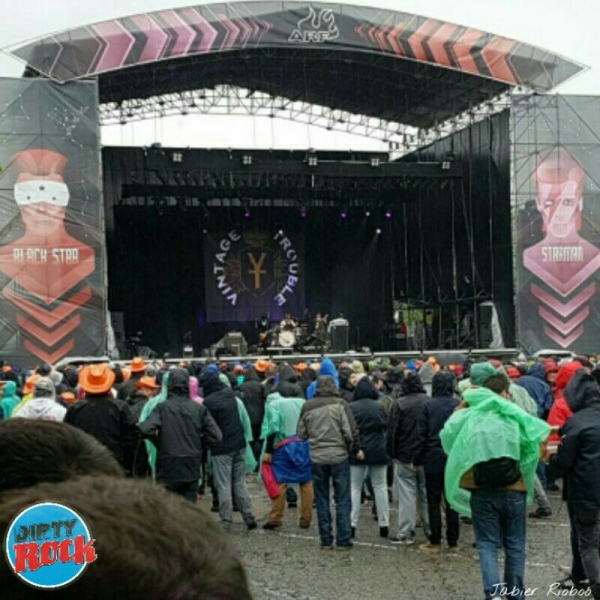 Azkena Rock Vintage Trouble Azkena Rock Vintage Trouble