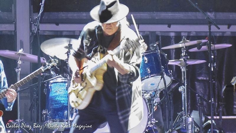 Neil Young and Promise of the Real en Barcelona 2016 Poble Espanyol