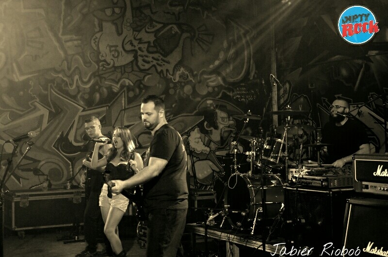 ctbandsepia