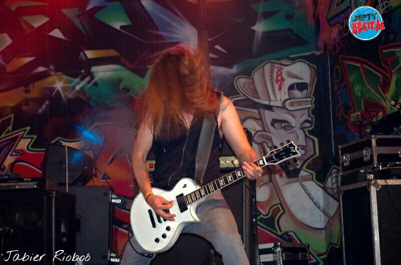 sonasguitar2
