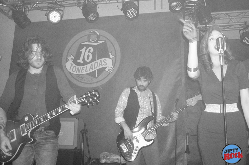 Ruth Baker Band 16 toneladas