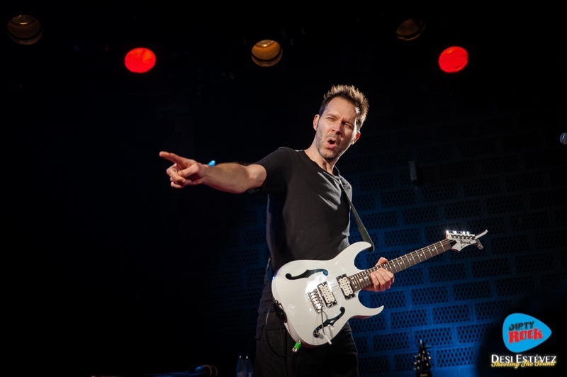 Paul Gilbert en concierto Madrid 2016.