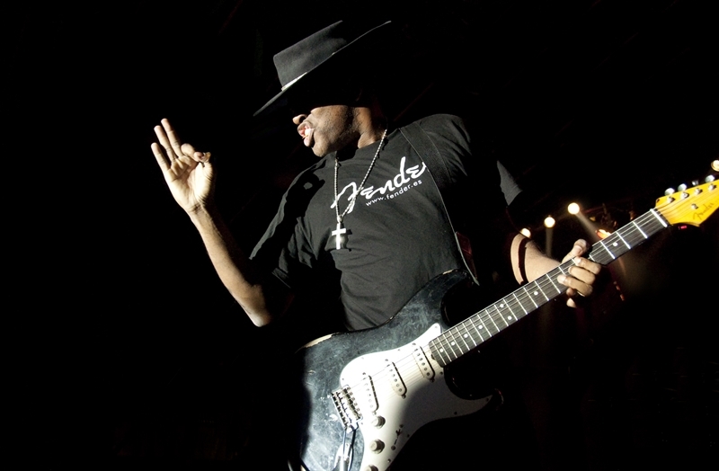 carvin jones dirty rock 2016 1