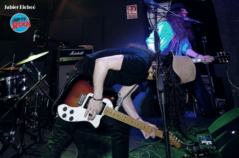 The Electric Alley Sala La Choza 03-12-05.51.01 The Electric Alley Sala La Choza 03-12-05.51.01