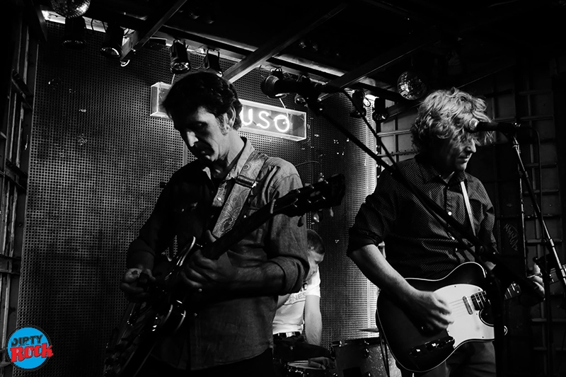 Erik Voeks & The Spanglish Settlement presentó So The Wind Won’t Blow It All Away