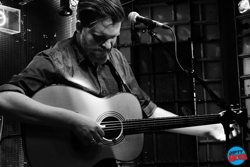 John Smith presentó su nuevo disco Headlong.2 John Smith presentó su nuevo disco Headlong.2