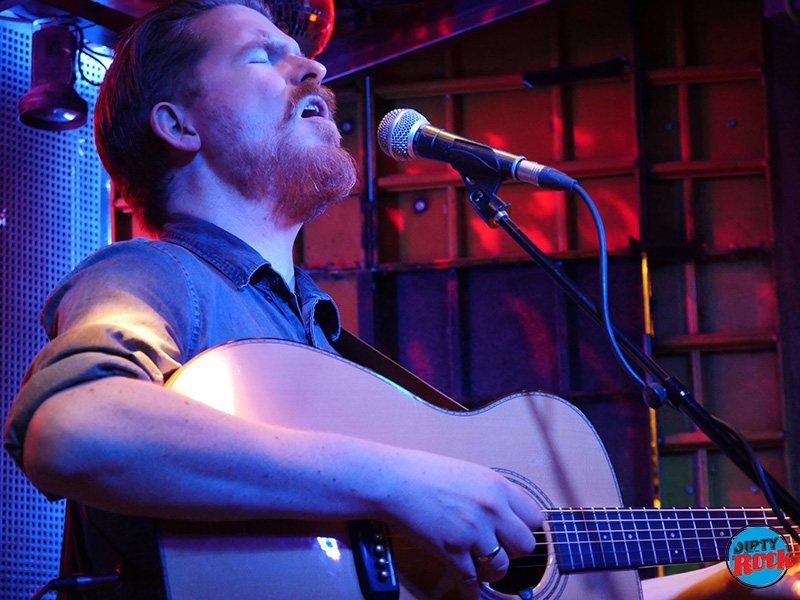 John Smith presentó su nuevo disco Headlong.6