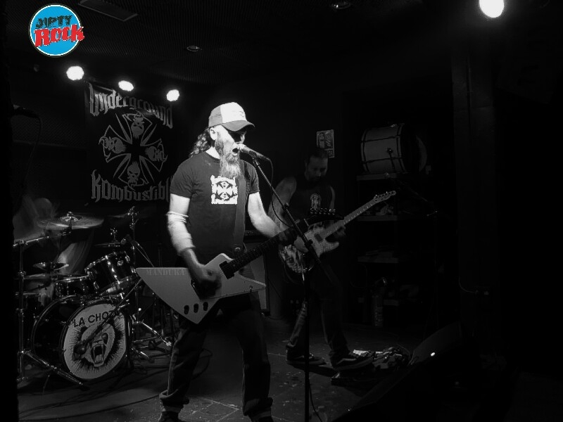 06-11-08.17.20 SCR-UK DIRTY 2 06-11-08.17.20 SCR-UK DIRTY 2