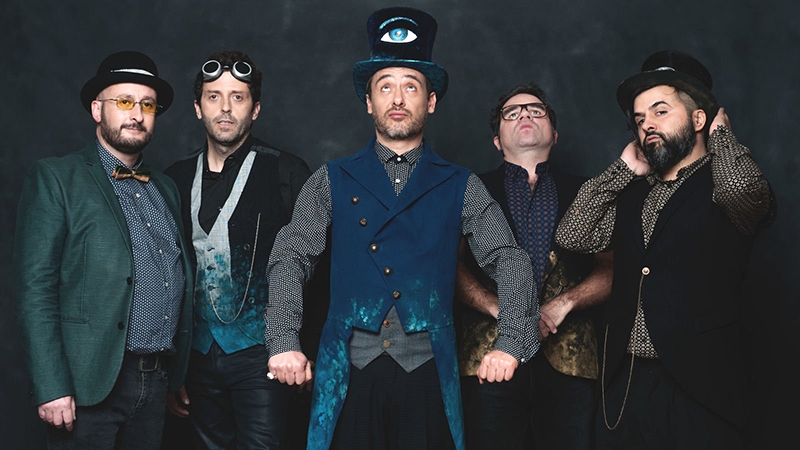 Entrevista con Love of Lesbian. Poeta Halley 2017