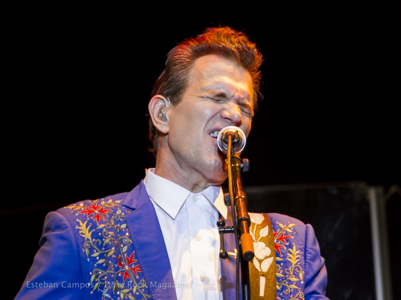Chris Isaak-IMG_4067_104 Chris Isaak-IMG_4067_104