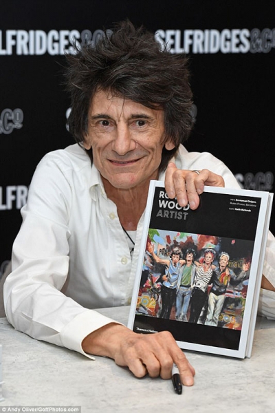 Primera aparición pública de Ronnie Wood Artist nuevo libro 2017.1