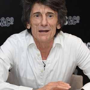 Primera aparición pública de Ronnie Wood Artist nuevo libro 2017